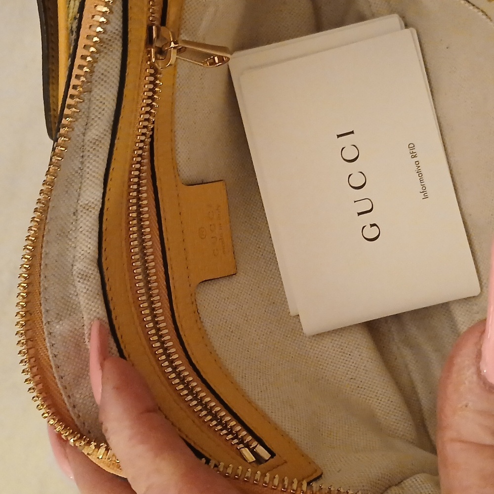 Gucci GG Supreme Floral Crossbody Bag - Yellow and Multicolor - Picture 5 of 8
